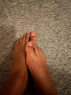 10 Photos Pieds Soyeux + 3 Talons