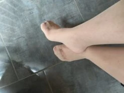 Vends Mi-bas En Nylon Portés