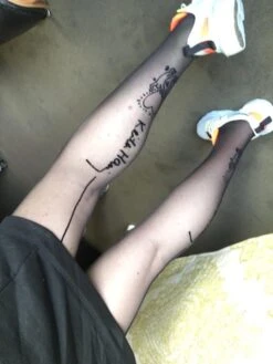 L’art Jusqu’au Bout Des Jambes…