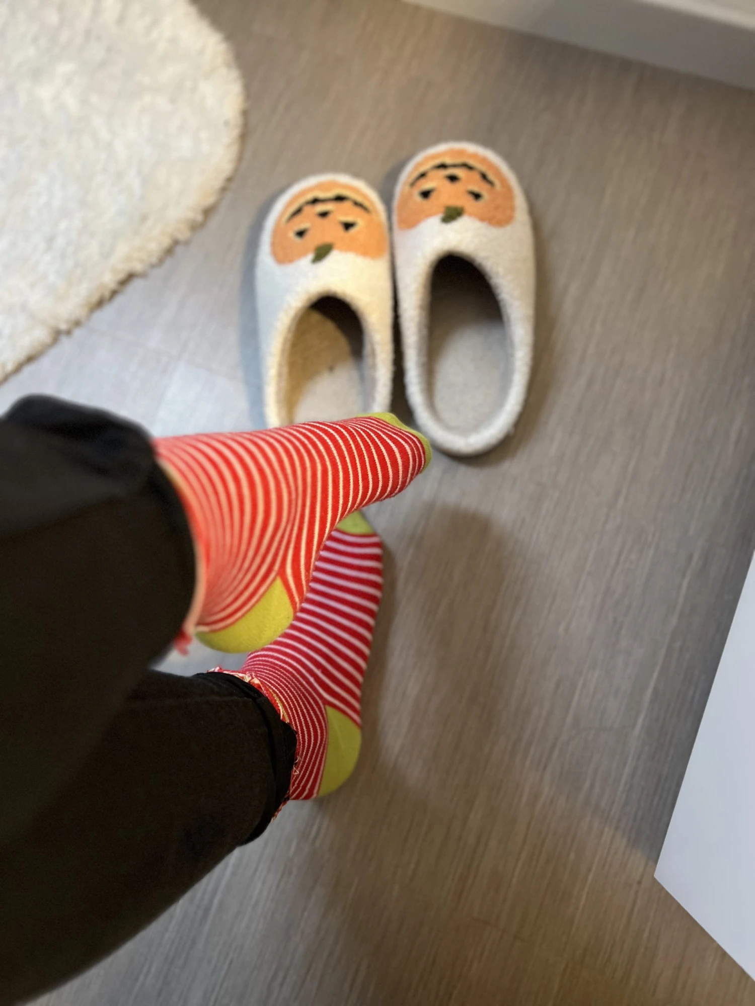 Grinch Socks 5 Grinch Socks - Image 3